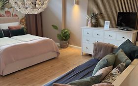 Haus Am See B&B